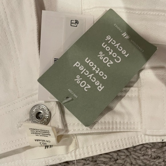 H&M fitted flare ankle, white sailor jeans. - Picture 3 of 4